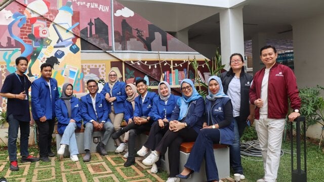 Pemberian Beasiswa Karyawan PT Transjakarta Bekerjasama dengan Universitas Paramadina