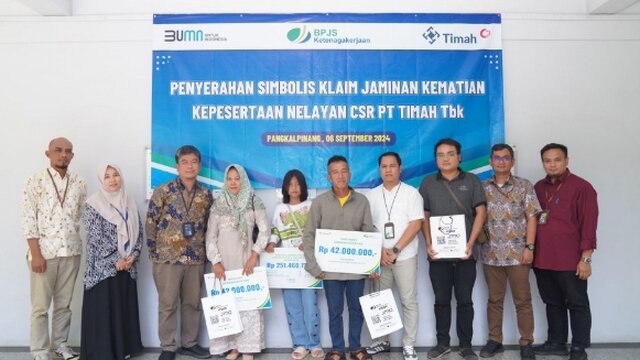 Warga Belinyu ini Terima Klaim Jaminan Kematian Kepesertaan Nelayan CSR PT Timah