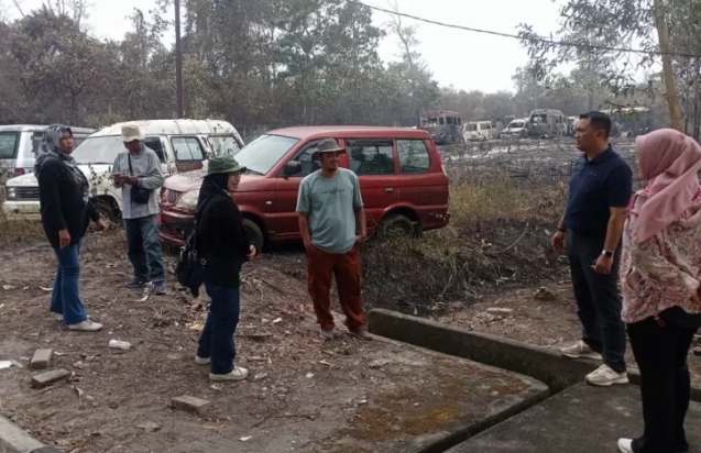 Kebakaran di Kawasan Kantor KIR Pangkalpinang, Pj Wali Kota Cek Kondisi Kendaraan yang Terbakar