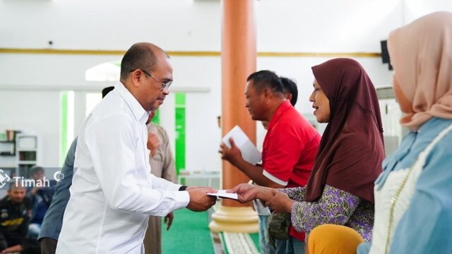 Dorong Kesejahteraan Mustahik, Unit Pengumpulan Zakat PT Timah Serahkan Bantuan Modal ke Pelaku Usaha