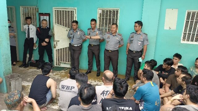 Sinergi di Lapas: Kalapas Ajak Warga Binaan Berperan Aktif dalam Kebersihan