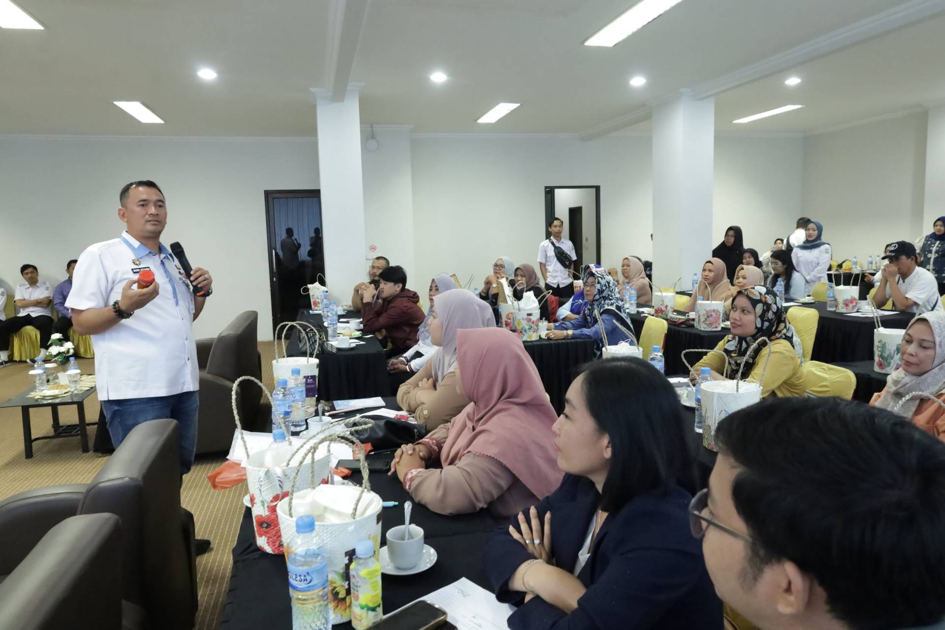 Pelatihan Kewirausahaan Bagi UMKM : Pj Wali Kota Pangkalpinang Tekankan Untuk Aktif Bermedsos