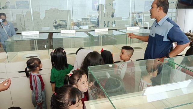 Belajar Sejarah Timah dan Kota Mentok, Pelajar Kerap Kunjungi Museum Timah Indonesia Mentok