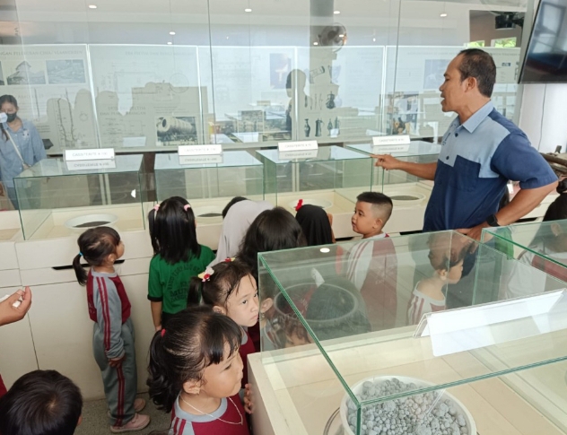 Belajar Sejarah Timah dan Kota Mentok, Pelajar Kerap Kunjungi Museum Timah Indonesia Mentok
