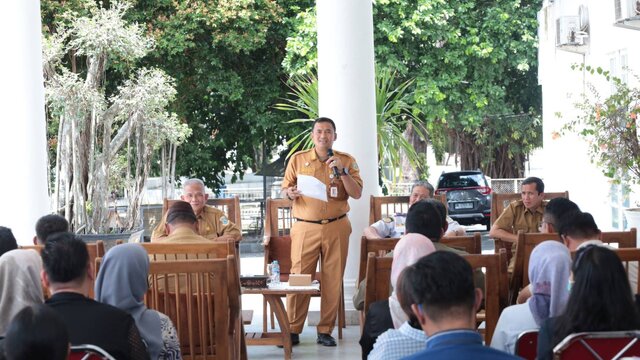 Pj Wali Kota Pangkalpinang Ajak Pelaku Usaha Hotel Kerjasama Berbagi Makanan ke Panti Asuhan