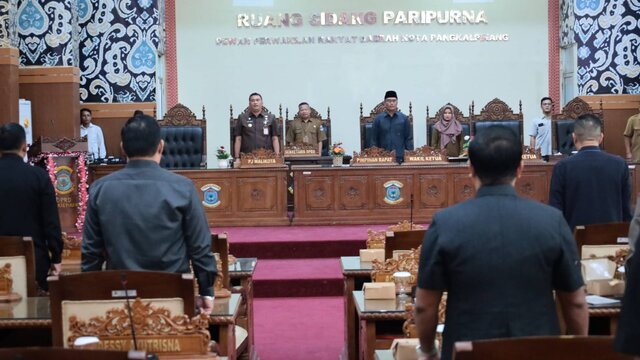 Pj Wali Kota Pangkalpinang Beri Tanggapan Pandangan Umum Fraksi DPRD Terkait 3 Raperda