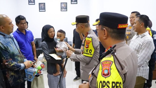 Kapolda Babel Temui Ibu dan Anak Korban Penyekapan, Pastikan Kesehatan Terjamin