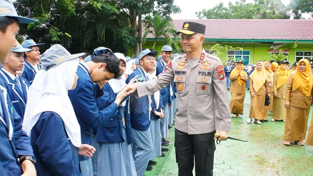 Siswa SMAN 2 Pangkalpinang Bersama Polda Babel Deklarasi Tolak Keberadaan Geng Motor di Sekolah