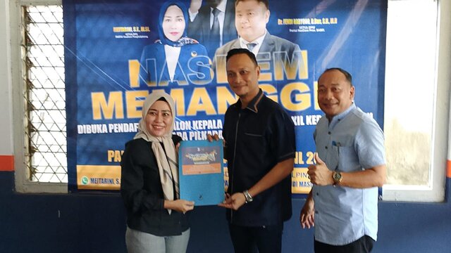 Resmi Ambil Formulir, Adi Kodok Tantang Petahana di Pilwako Pangkalpinang 2025