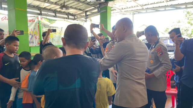 Kapolda Babel Berkunjung dan Berbagi Al Qur'an ke 2 Panti Asuhan di Pangkalpinang