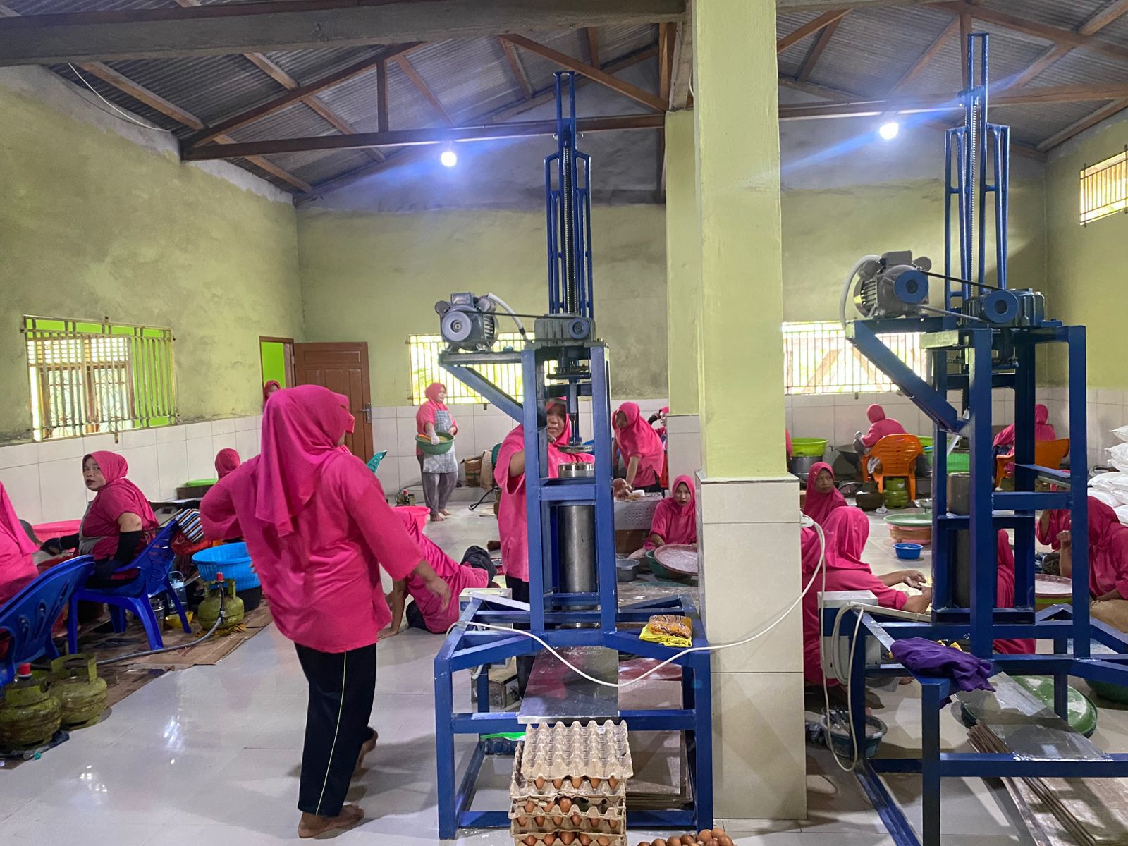 TP PKK Desa Puding Besar Studi Tiru ke UMKM Desa Kurau 