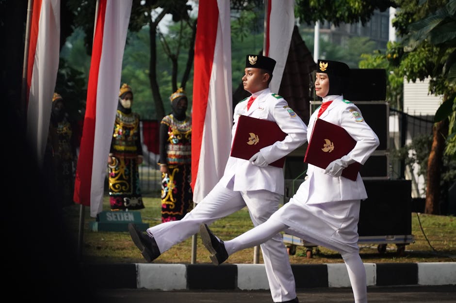 Sapi kurban bantuan Presiden Prabowo mengamuk di area Masjid Al Akbar Surabaya saat proses penurunan dari truk