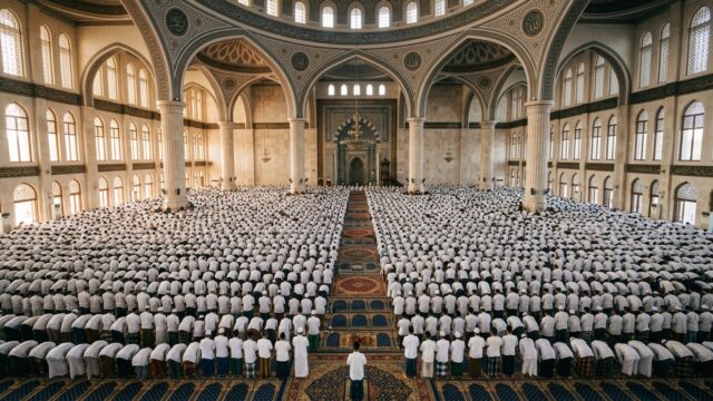 Miliaran Umat Muslim Rayakan Salat Idul Adha di Masjid