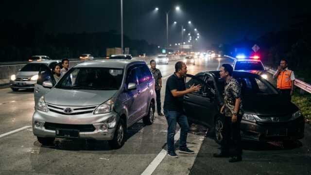 Sopir Taksi Online Ngamuk di Tol JORR, 3 Fakta Mengejutkan