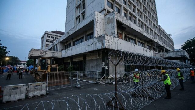 Kawat Berduri Dipasang di Hotel Sultan, Simpatisan Siap Bentuk Barikade Jelang Eksekusi