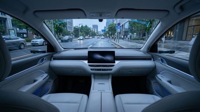 NHTSA Ingin Hapus Pedal Rem Robotaxi di Mobil Otonom
