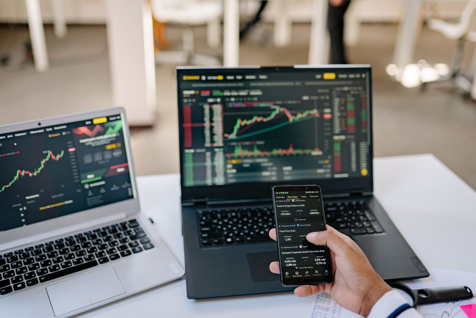 Rapor Merah-Hijau Pasar Saham RI di Penutupan Semester I 2026, Sektor Ini