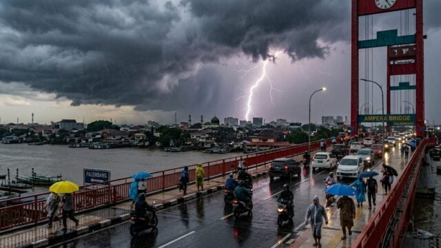 Prakiraan Cuaca Palembang Esok Minggu 28 Juni 2026: Waspada Hujan Petir Siang