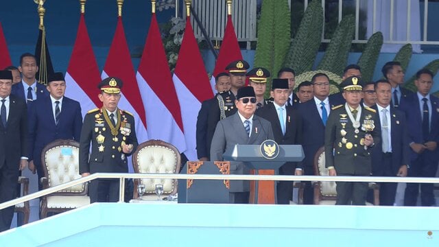Prabowo dan Gibran tiba di lokasi upacara HUT ke-80 Bhayangkara