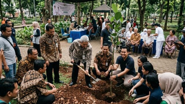 PDIP Kota Yogyakarta menggelar pelantikan pengurus ranting dan aksi sosial di Taman Legawong Umbulharjo dengan penanaman poho