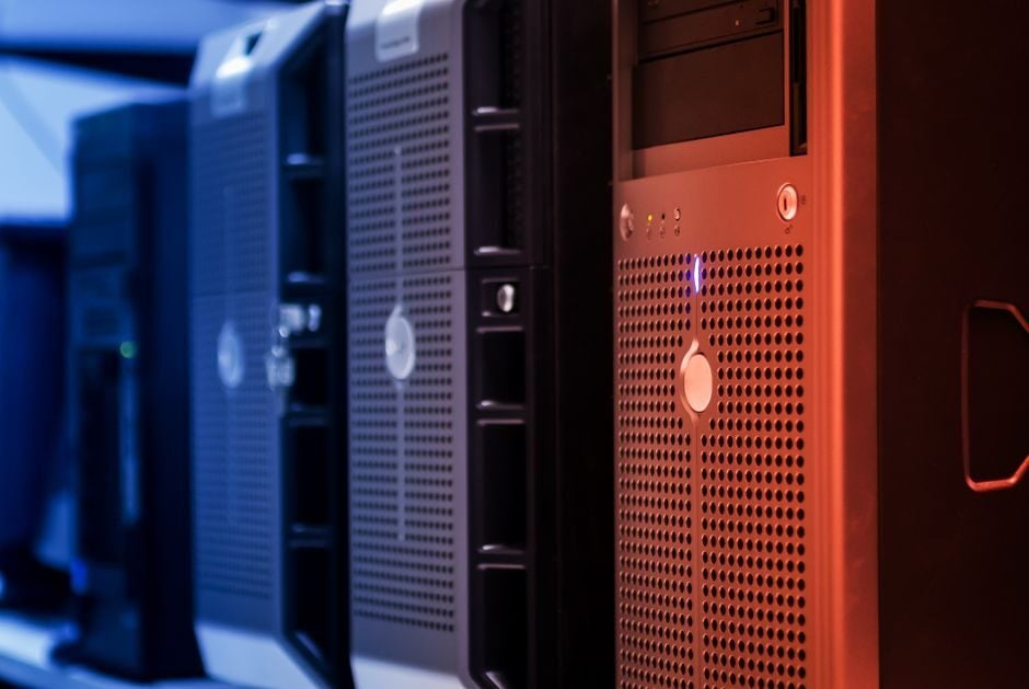 Cara Perusahaan Atasi Shadow AI Tanpa Menghambat Produktivitas