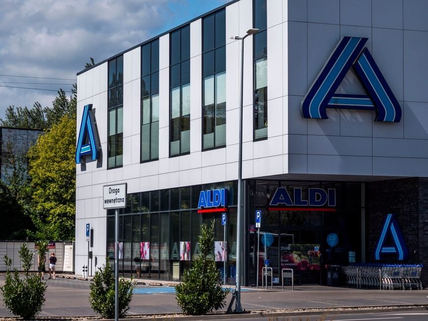 Ibu Aldi Taher Jalani Terapi Robot untuk Pemulihan Stroke