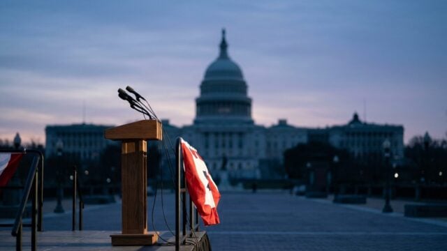 rencana-trump-untuk-membangun-penghalang-di-pennsylvania-avenue-menarik-perhatian-1783730199