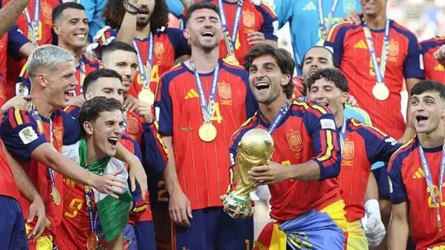 Kaka Beri Pesan Penting bagi Pemain Spanyol dan Argentina