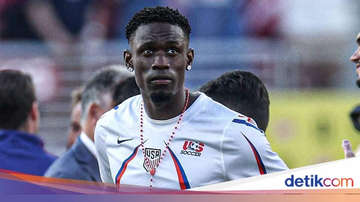 Drama FIFA Batalkan Kartu Merah Balogun