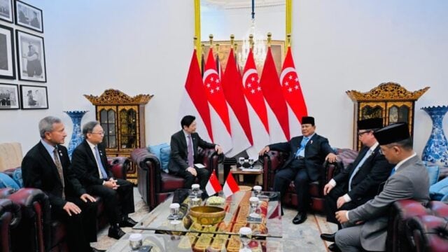 Prabowo dan PM Wong Tanda Tangani 26 Kesepakatan di Istana Merdeka