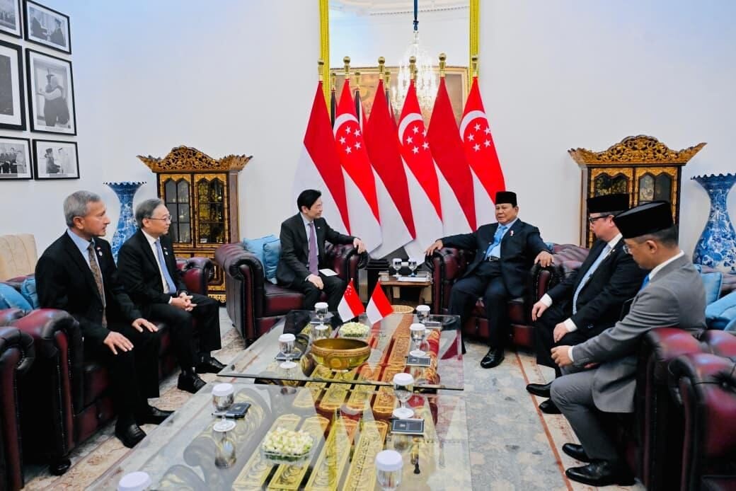 Prabowo dan PM Wong Tanda Tangani 26 Kesepakatan di Istana Merdeka