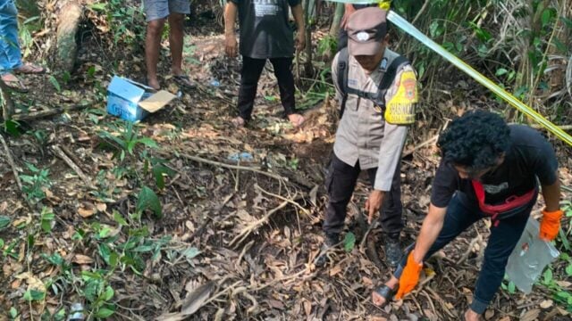 polres bangka barat olah tkp temuan diduga tengkorak manusia di jebus