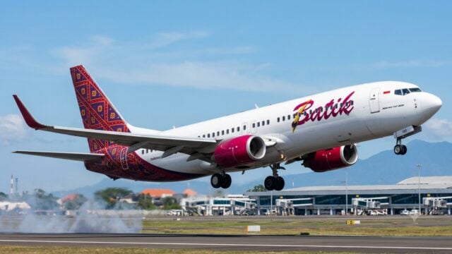 viral penumpang batik air coba buka pintu darurat 5 agustus 2026