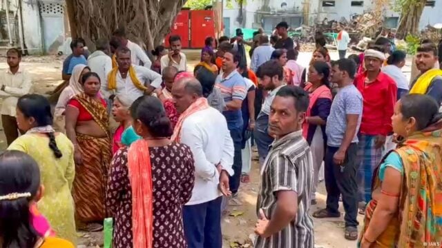 Desak-desakan Kuil Bihar Tewaskan 6 Jemaah di India
