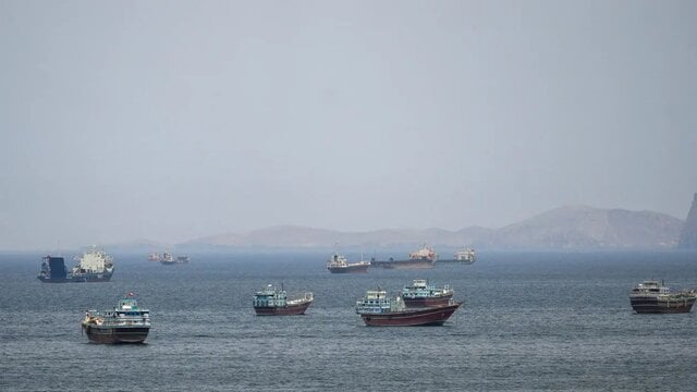 Iran Klaim Kendalikan Selat Hormuz, Kapal Komersial Tak Bisa Melintas Tanpa Izin