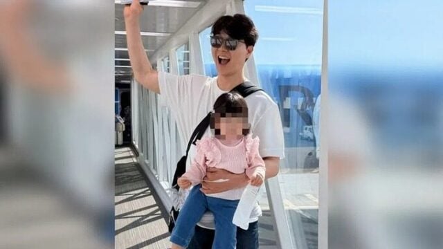 Komedian Park Soo-hong Minta Maaf Usai Keluarganya Tunda Penerbangan 1 Jam