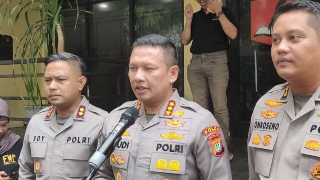 Ratusan senjata ditemukan di sekolah, polisi panggil mantan ketua Yayasan