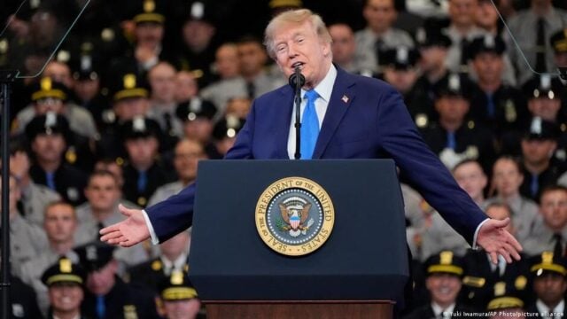 Trump Ancam Jadikan Selat Hormuz Wilayah AS, Iran Menolak