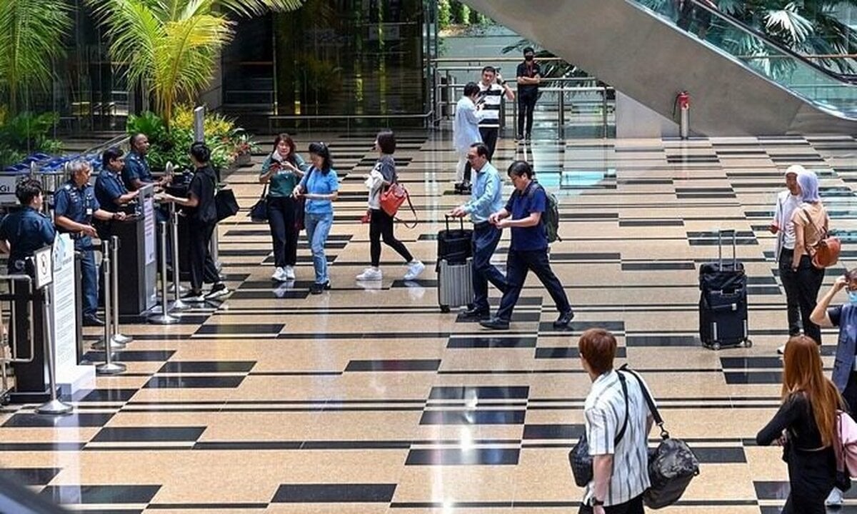Turis Spanyol: Singapura 20 Tahun Lebih Maju dari Eropa, Imigr asi Hanya 5 Menit