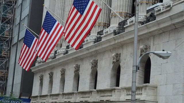Wall Street Turun, Investor Masih Waspadai Ketegangan AS-Iran