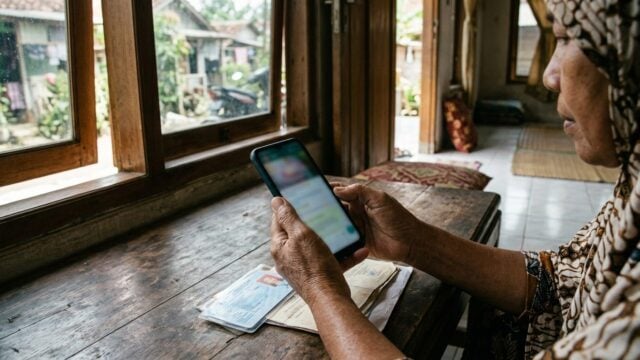 Cara Cek Desil Lewat HP Pakai NIK di DTSEN