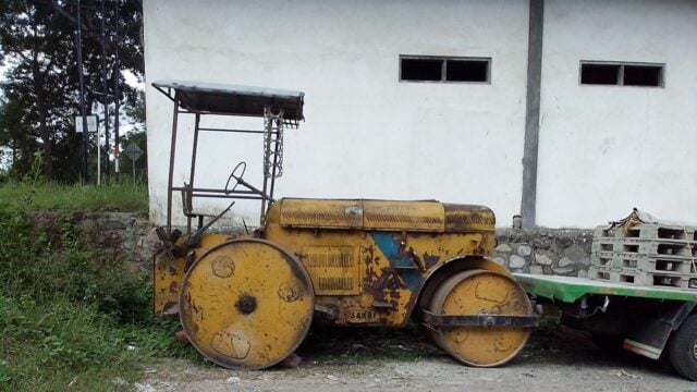 Ada Perbaikan, Jalan Raya Cipayung Depok Buka-Tutup hingga Desember 2026