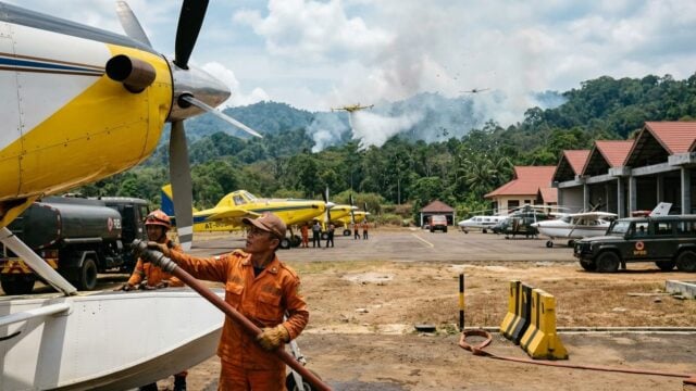 Pesawat water bombing BNPB dan TNI dikerahkan untuk operasi pemadaman karhutla di berbagai wilayah Indonesia