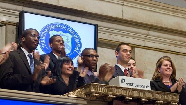 Stock Market Dow Jumps as Treasury Yields Sink