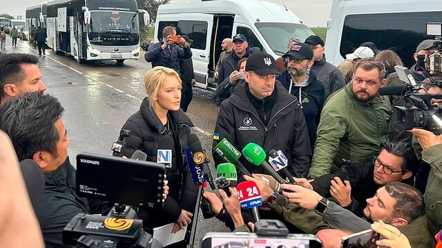 Civilians Begin Leaving Besieged Ukrainian City of Oleshky