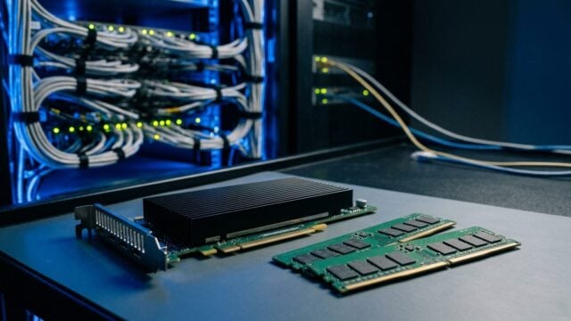 Intel D270 GPU AI dengan memori LPDDR5X hingga 480 GB