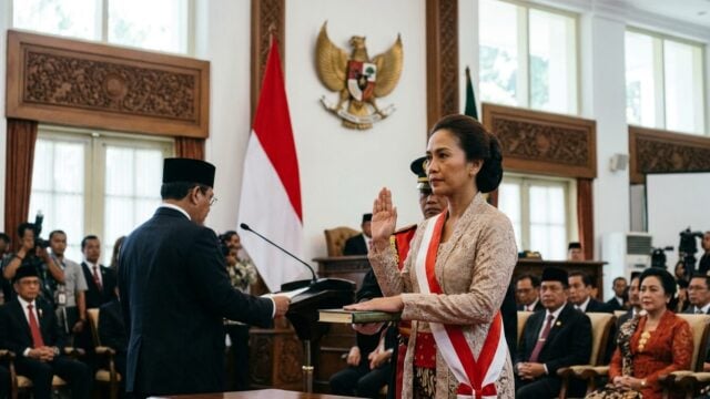 Rocky Gerung dilantik menjadi anggota Wantimpres oleh Presiden Prabowo Subianto di Istana Negara Jakarta