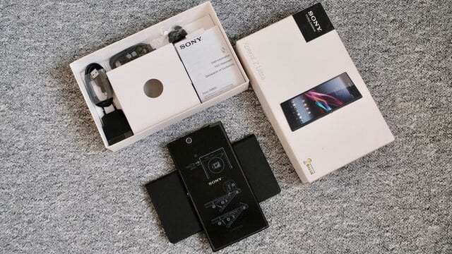 iphone 18 pro max burgundy