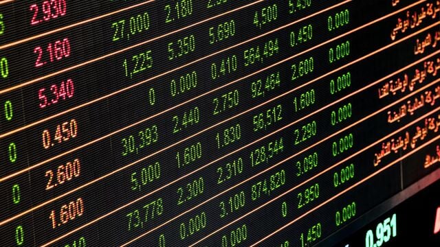 Stock Market Week Ahead: Earnings and Data in Focus