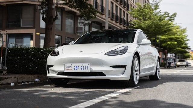 Tesla Hits Parked CHP Vehicle, Seriously Injuring Two Officers on I-80